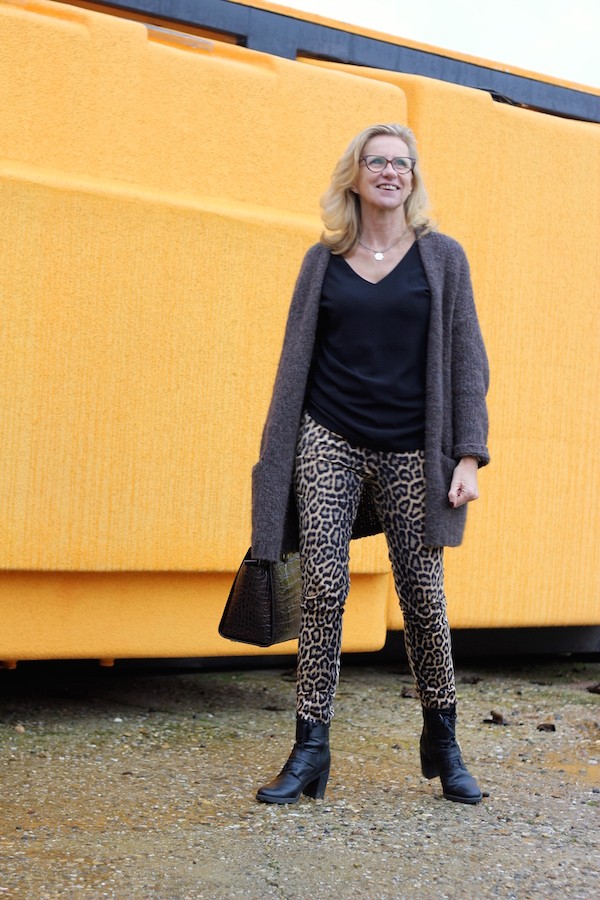 Pantalon imprimé leopard Zara