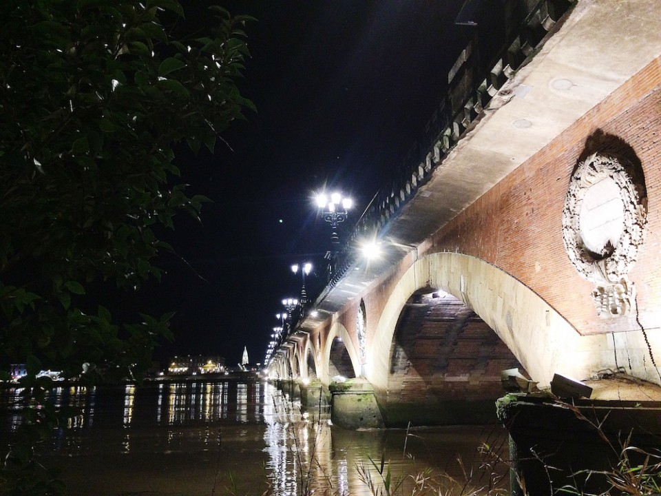 PONT DE PIERRE BORDEAUX