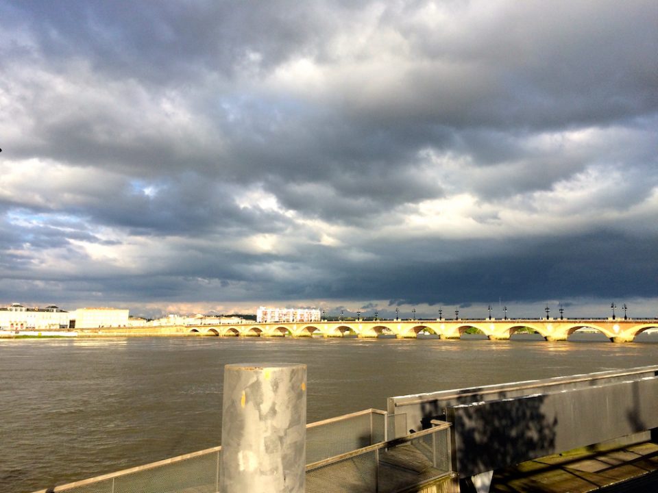 PONT DE PIERRE BORDEAUX