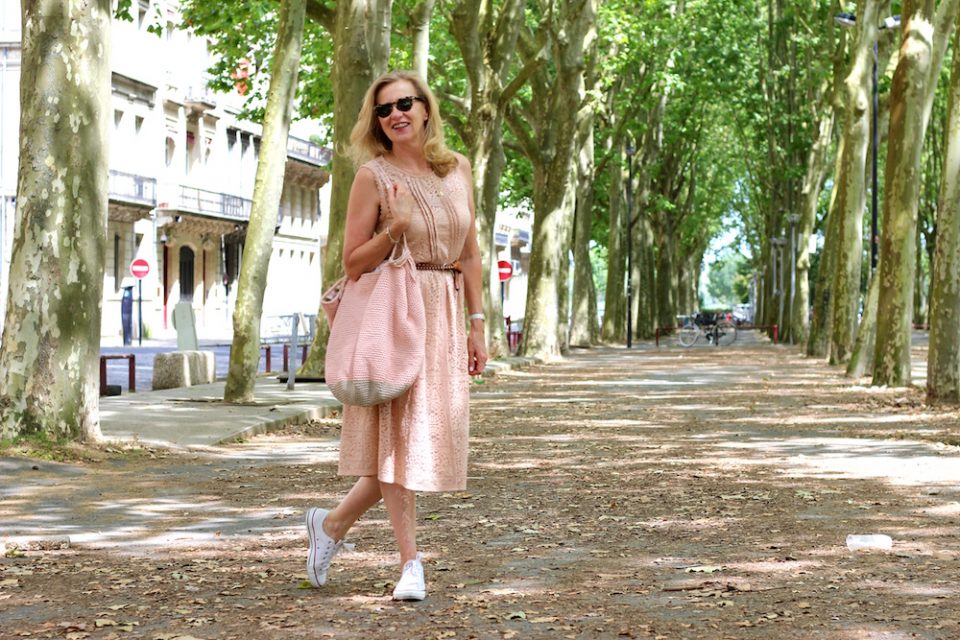 ROBE MIDI DENTELLE ROSE POUDRE ZARA