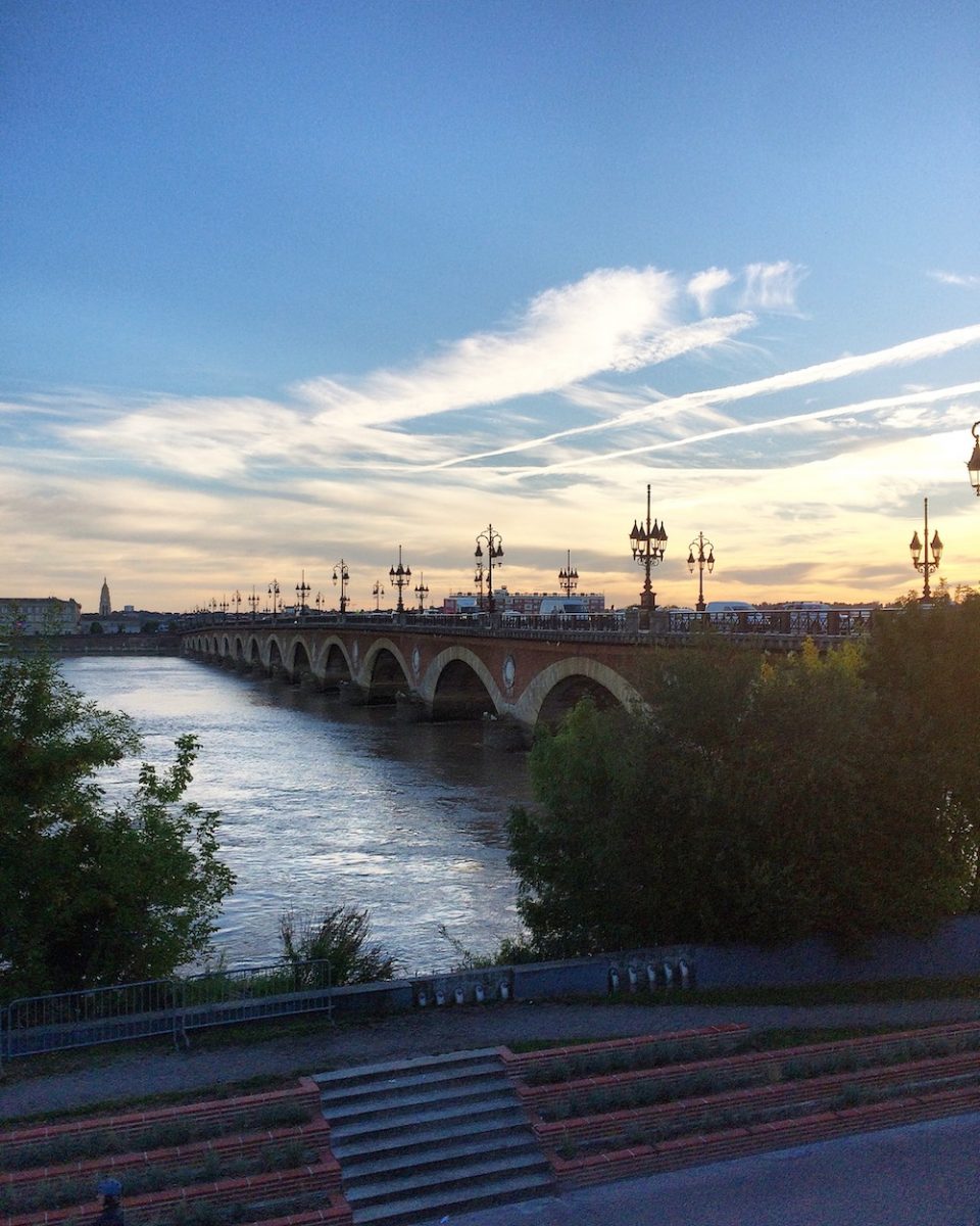 pont-de-pierre-bordeaux