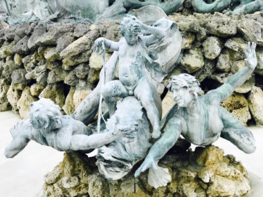 FONTAINE DES QUICONCES BORDEAUX