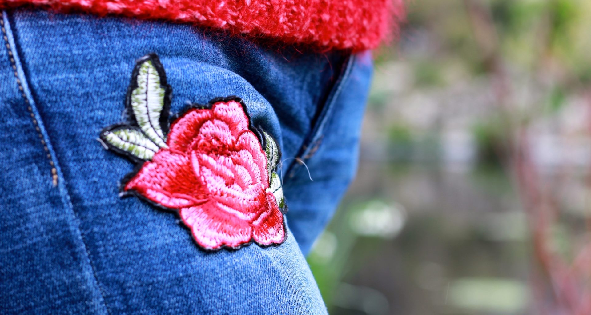 JEANS BRODERIES FLEURS