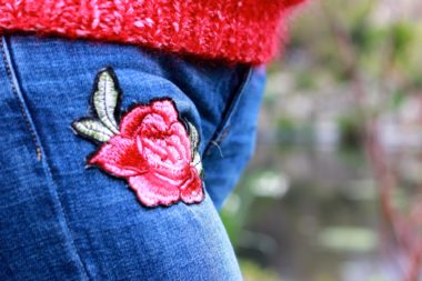 JEANS BRODERIES FLEURS