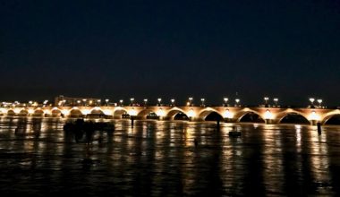 PONT DE PIERRE BORDEAUX