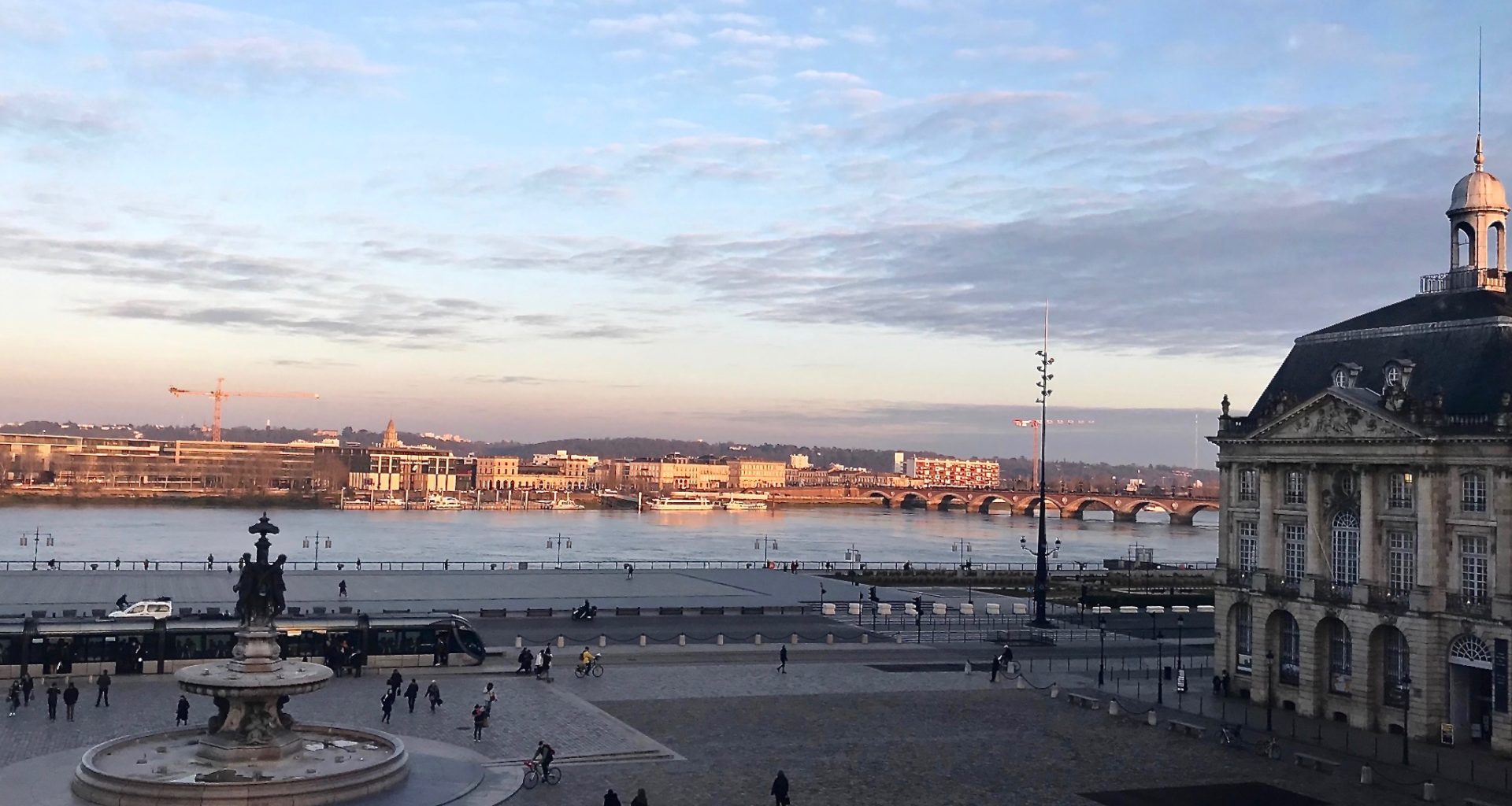 LES QUAIS BORDELAIS