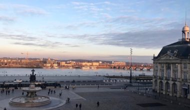 LES QUAIS BORDELAIS